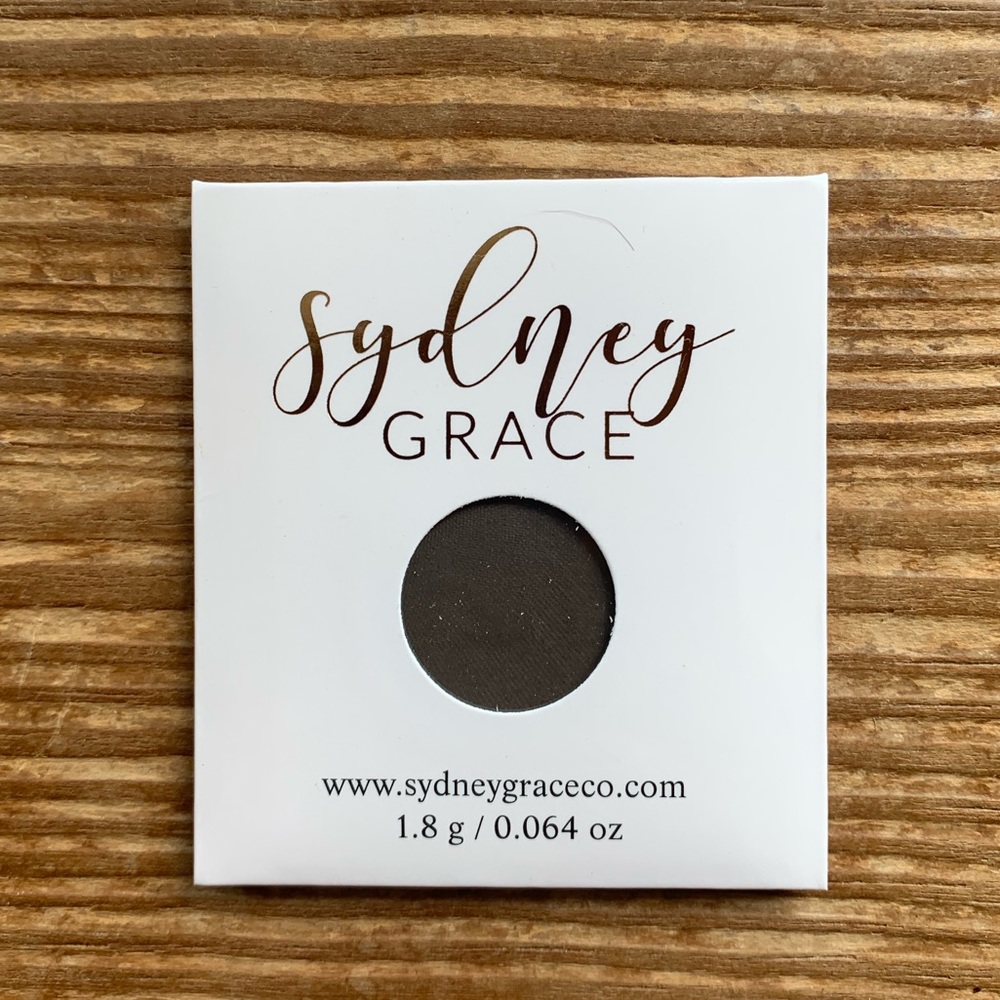 💰5/$25💰🎉HP🎉 New Sydney Grace Enchantment Eyeshadow